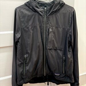 Patagonia Women's Charcoal Windbreaker